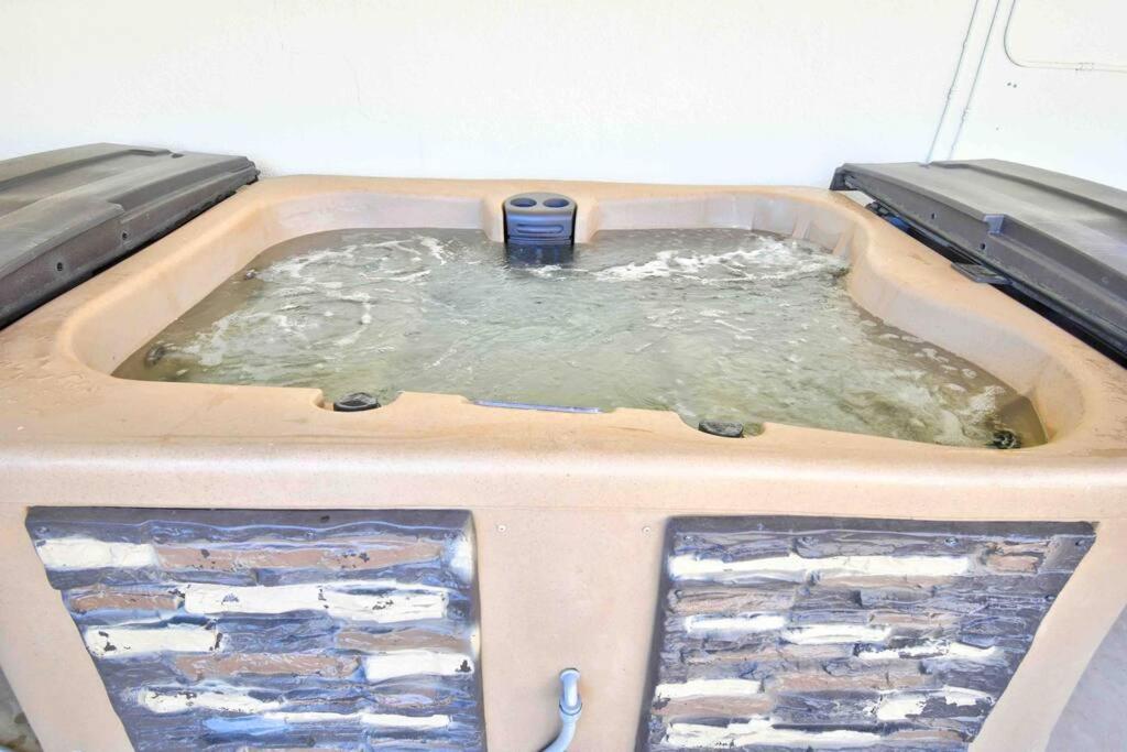 Casa Charleston-3Br-2Bath-Hot Tub-Pet Friendly-No Pet Fees! Villa Albuquerque Dış mekan fotoğraf