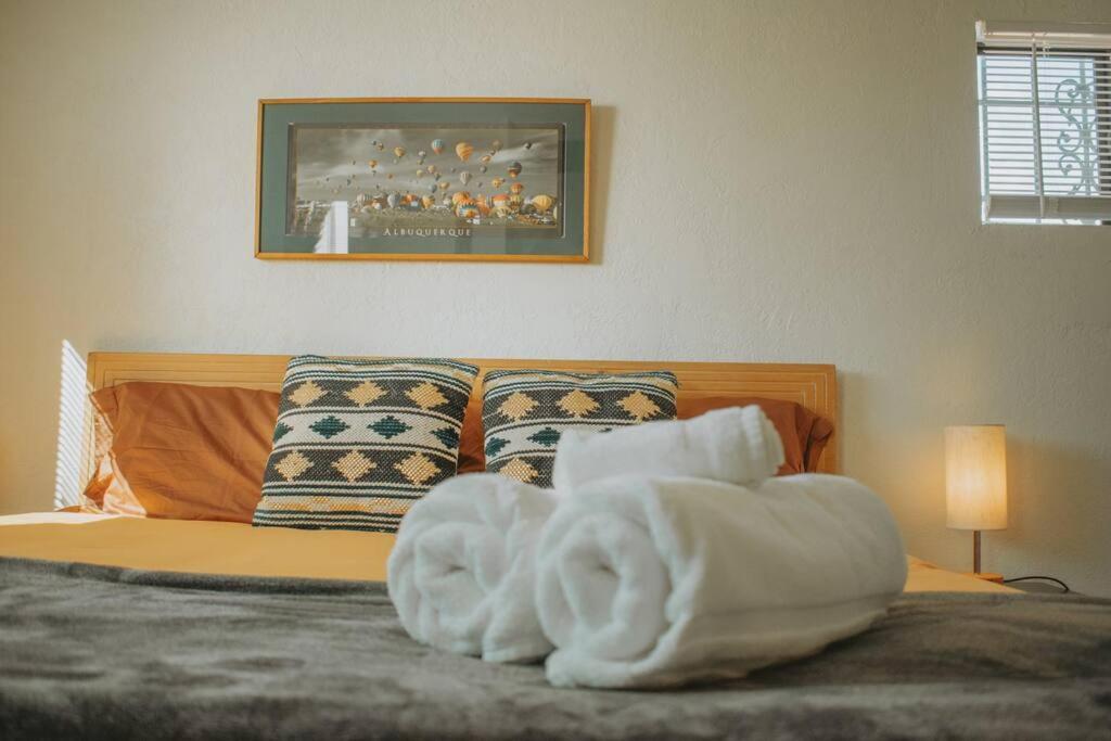 Casa Charleston-3Br-2Bath-Hot Tub-Pet Friendly-No Pet Fees! Villa Albuquerque Dış mekan fotoğraf